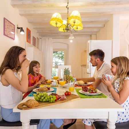 House Encanto ヴェリ・ロシニュ エクステリア 写真